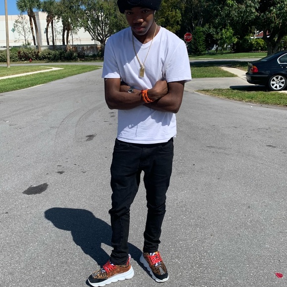 Meet your Posher, Cedric - Picture 1 of 1